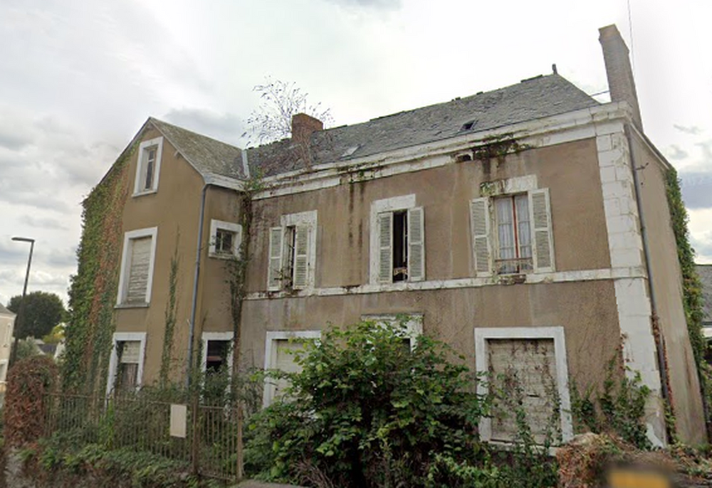 House Squat, abandoned place in France