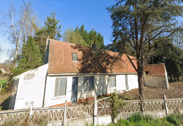 Rusty House, abandoned place in France